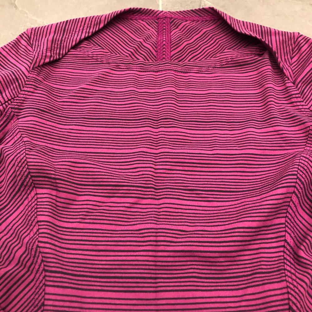 Lululemon running top - Picture 4 of 8